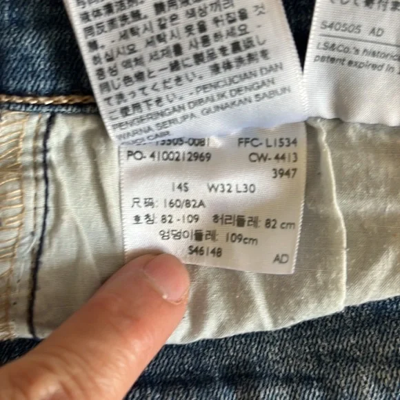 Levi’s 505 medium wash jeans straight leg - Picture 4 of 8